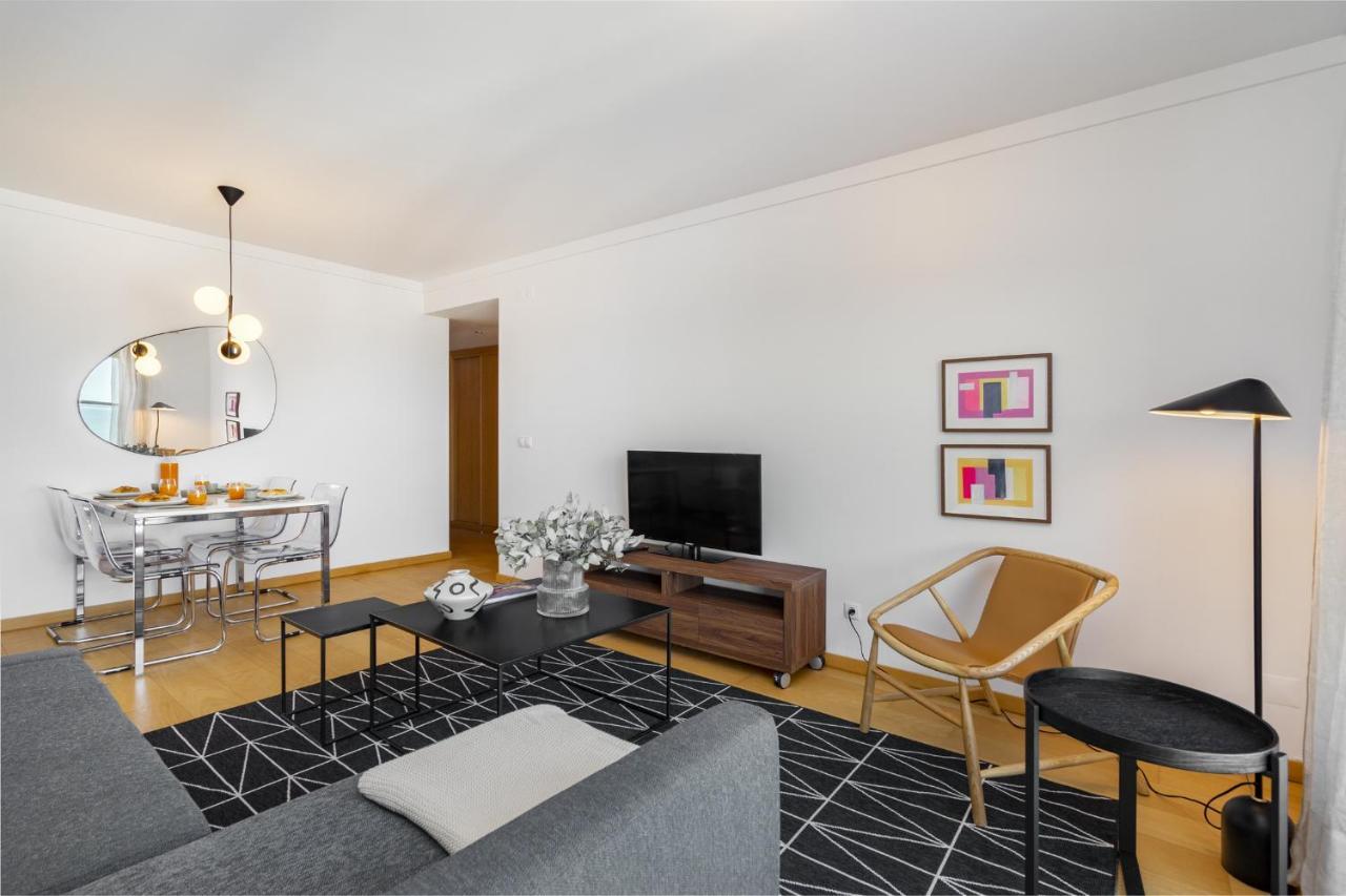 Whome Panoramic View With Elevator, Ac, Garage Perfect For Families & Business Travellers Lisbona Esterno foto