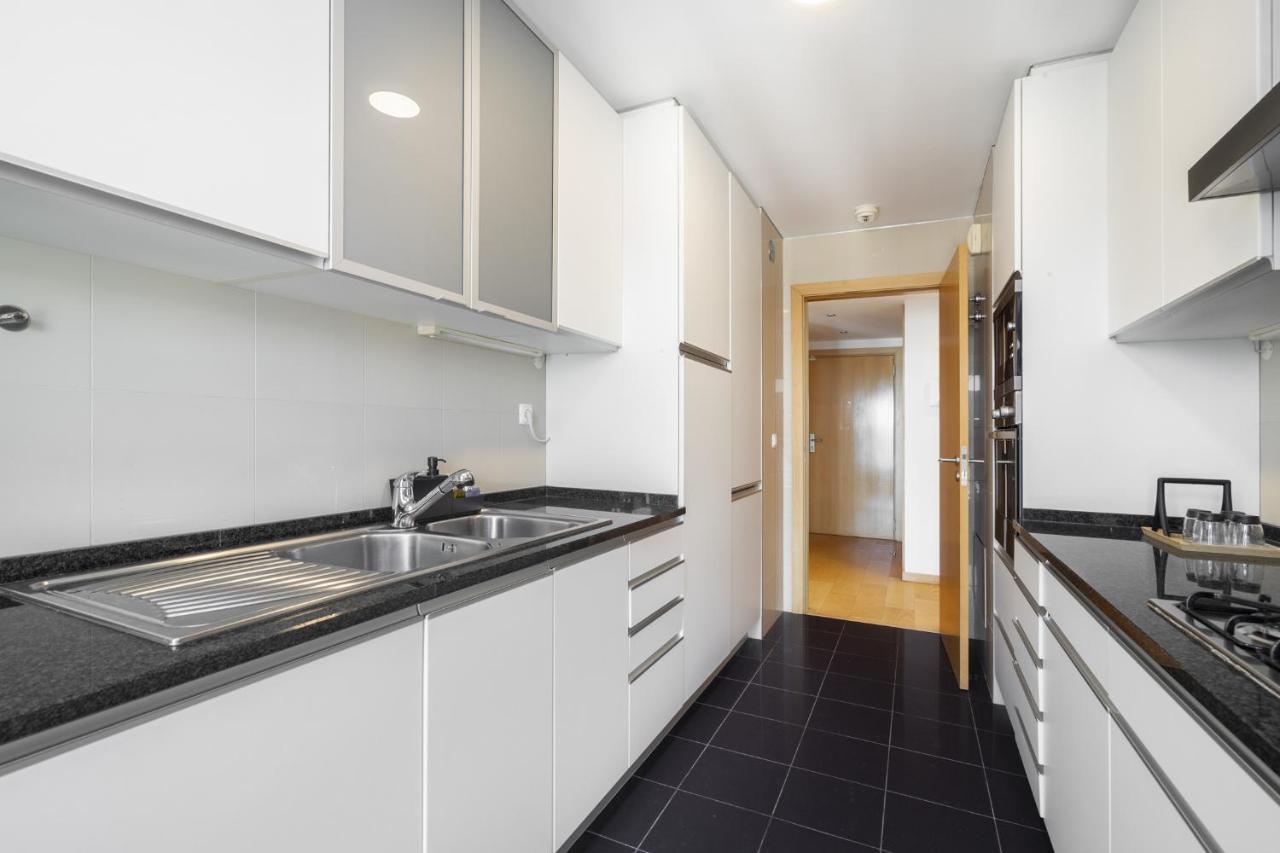 Whome Panoramic View With Elevator, Ac, Garage Perfect For Families & Business Travellers Lisbona Esterno foto